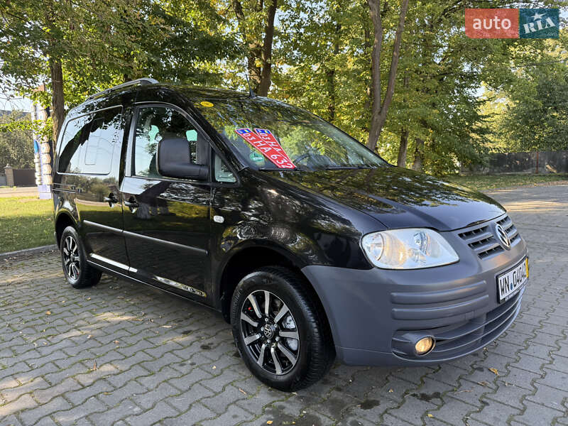Минивэн Volkswagen Caddy 2005 в Черновцах