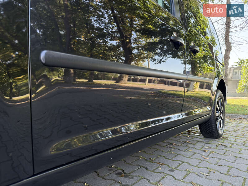Минивэн Volkswagen Caddy 2005 в Черновцах