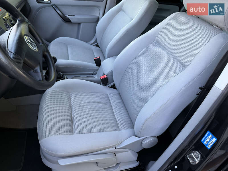Минивэн Volkswagen Caddy 2005 в Черновцах