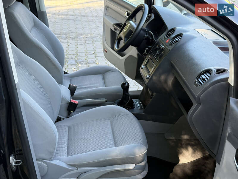 Минивэн Volkswagen Caddy 2005 в Черновцах