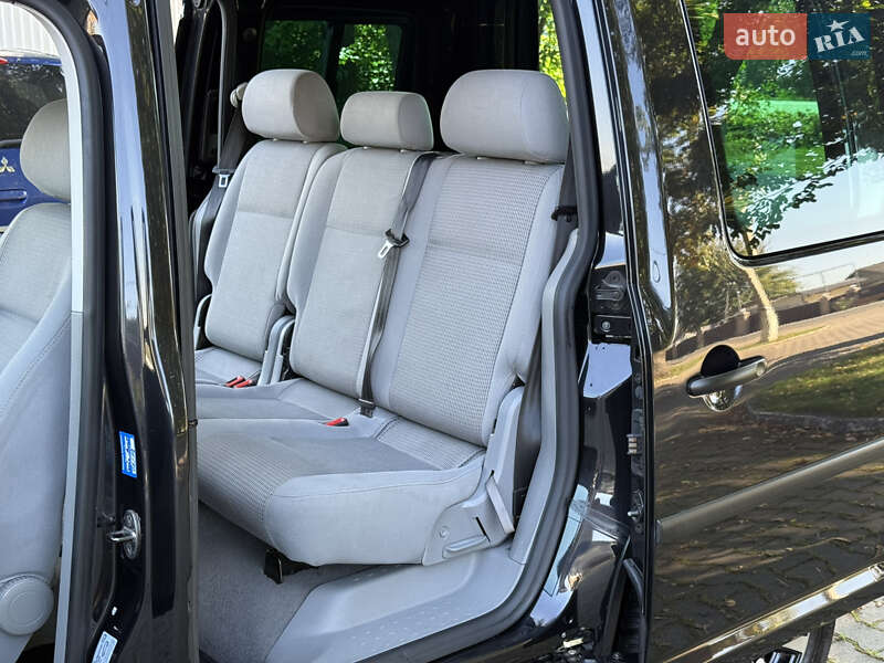 Минивэн Volkswagen Caddy 2005 в Черновцах