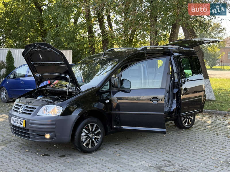 Минивэн Volkswagen Caddy 2005 в Черновцах