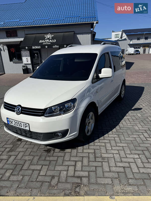 Минивэн Volkswagen Caddy 2011 в 
