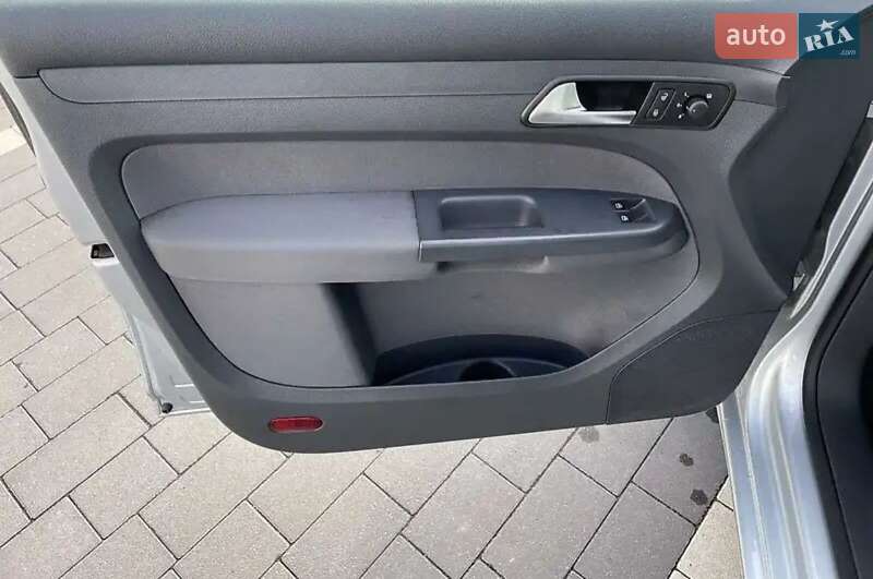 Минивэн Volkswagen Caddy 2012 в Виноградове