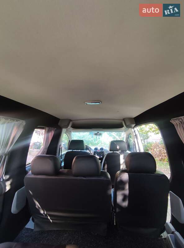 Минивэн Volkswagen Caddy 2010 в Виннице