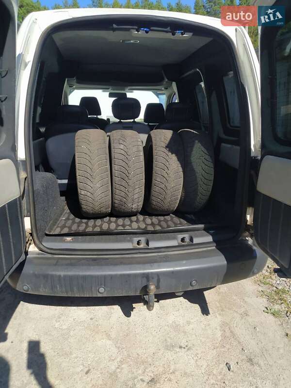 Мінівен Volkswagen Caddy 2011 в Києві