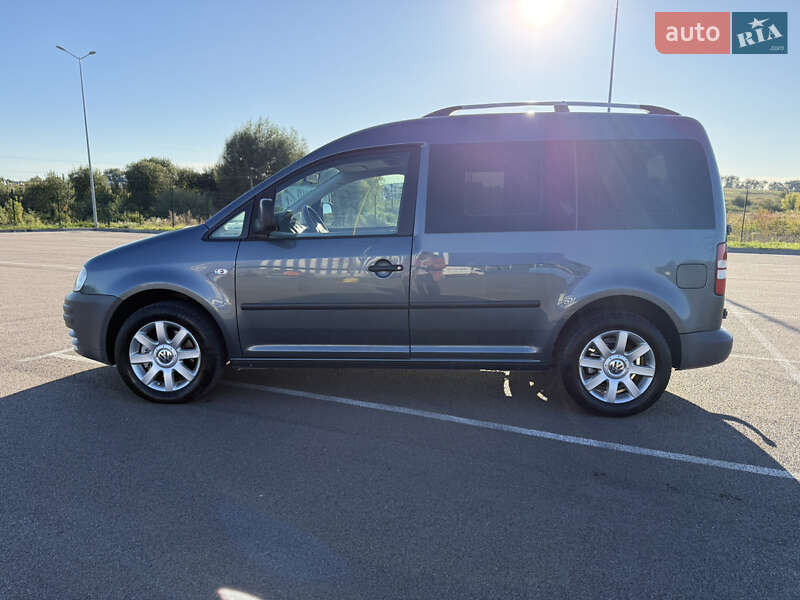 Минивэн Volkswagen Caddy 2008 в Ровно