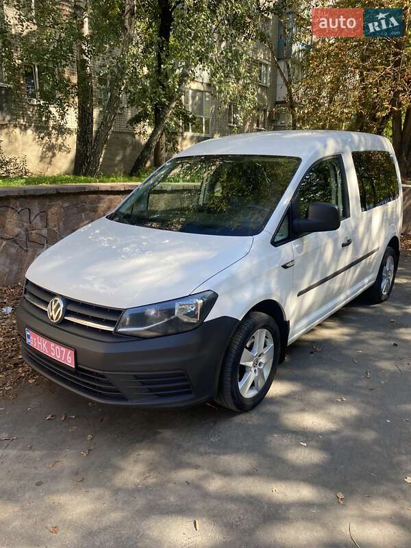 Мінівен Volkswagen Caddy 2015 в Коростені
