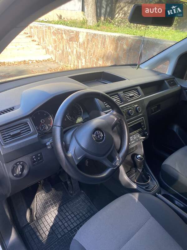 Мінівен Volkswagen Caddy 2015 в Коростені