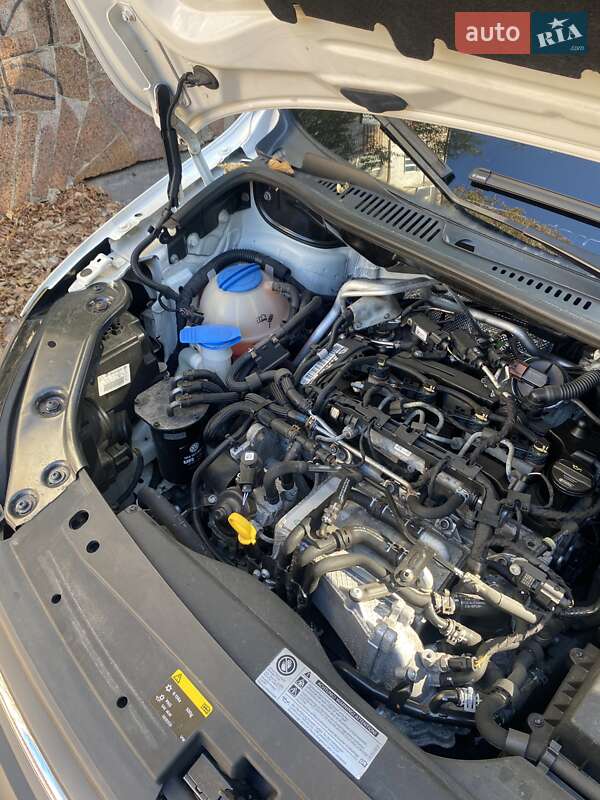 Мінівен Volkswagen Caddy 2015 в Коростені