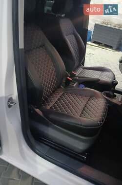 Минивэн Volkswagen Caddy 2011 в 
