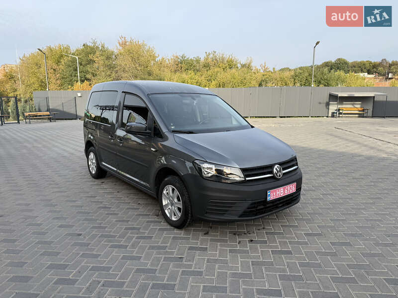Минивэн Volkswagen Caddy 2015 в Полтаве фото Минивэн Volkswagen Caddy 2015 в Полтаве