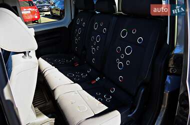 Минивэн Volkswagen Caddy 2011 в 