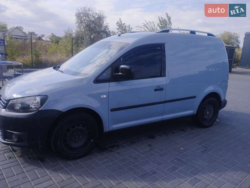 Вантажний фургон Volkswagen Caddy 2011 в Дніпрі