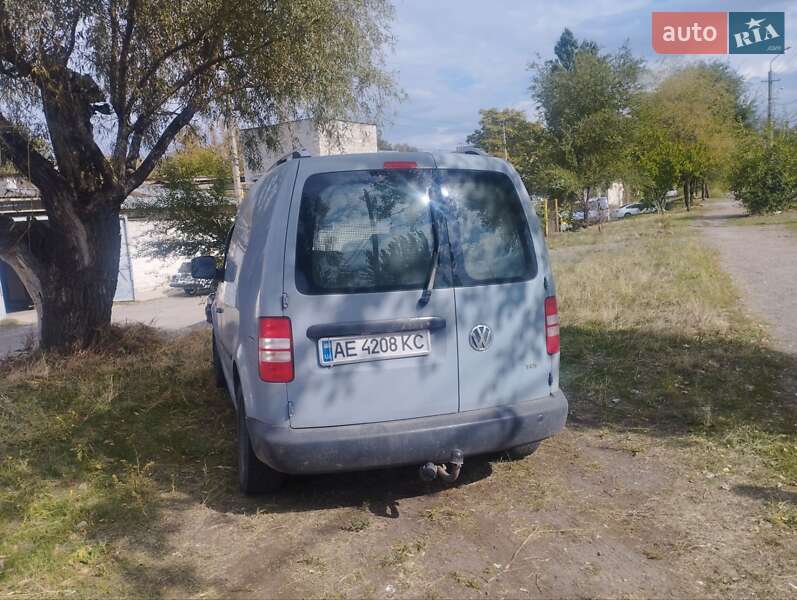 Вантажний фургон Volkswagen Caddy 2011 в Дніпрі