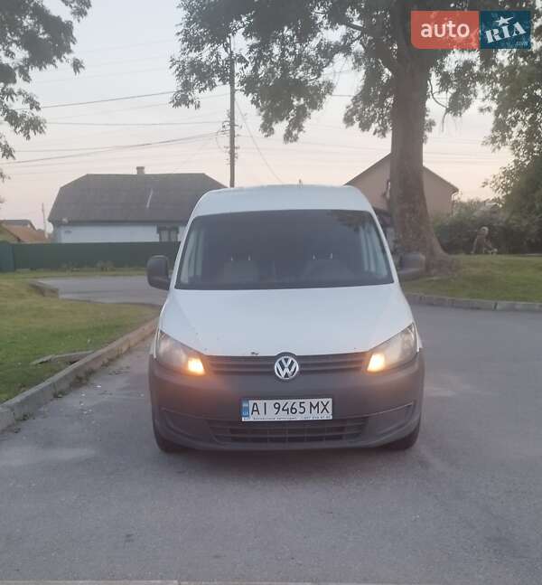 Грузовой фургон Volkswagen Caddy 2013 в Виннице