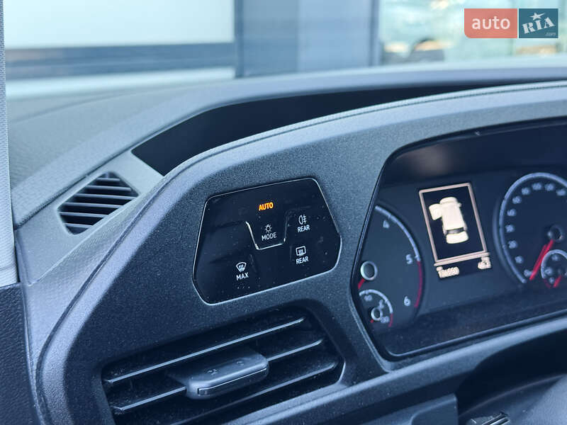 Грузовой фургон Volkswagen Caddy 2022 в Киеве