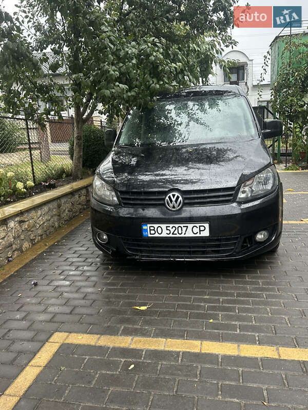 Грузовой фургон Volkswagen Caddy 2011 в 