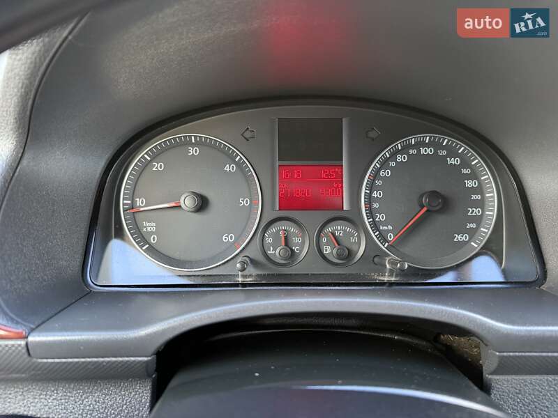 Минивэн Volkswagen Caddy 2004 в Николаеве