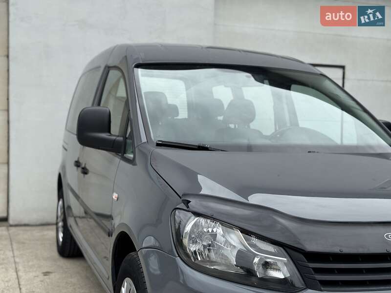 Минивэн Volkswagen Caddy 2011 в Сарнах
