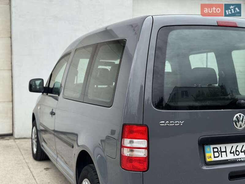 Минивэн Volkswagen Caddy 2011 в Сарнах