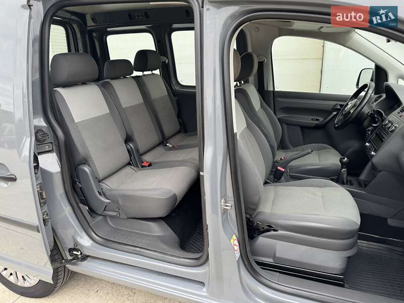 Минивэн Volkswagen Caddy 2011 в Сарнах