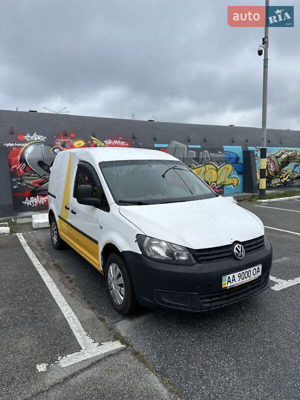 Грузовой фургон Volkswagen Caddy 2012 в Киеве