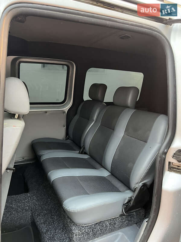 Минивэн Volkswagen Caddy 2009 в Ровно