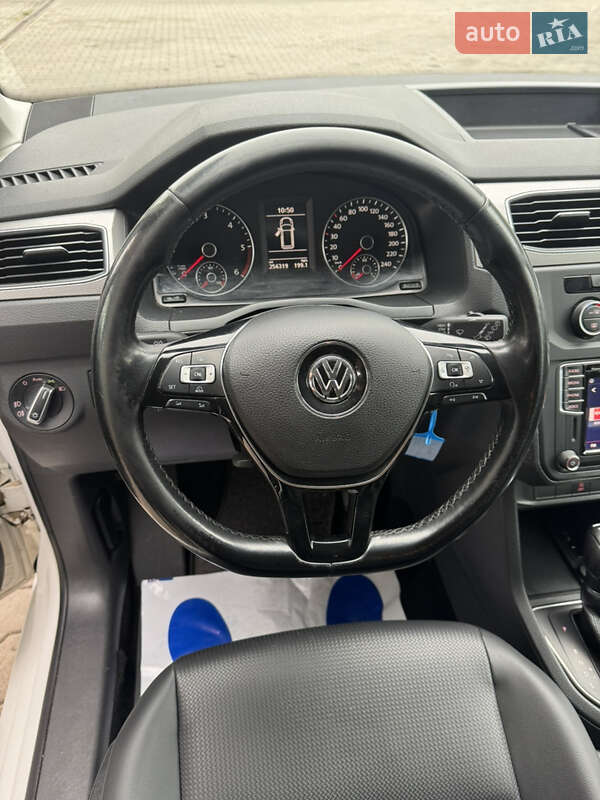 Минивэн Volkswagen Caddy 2016 в Львове