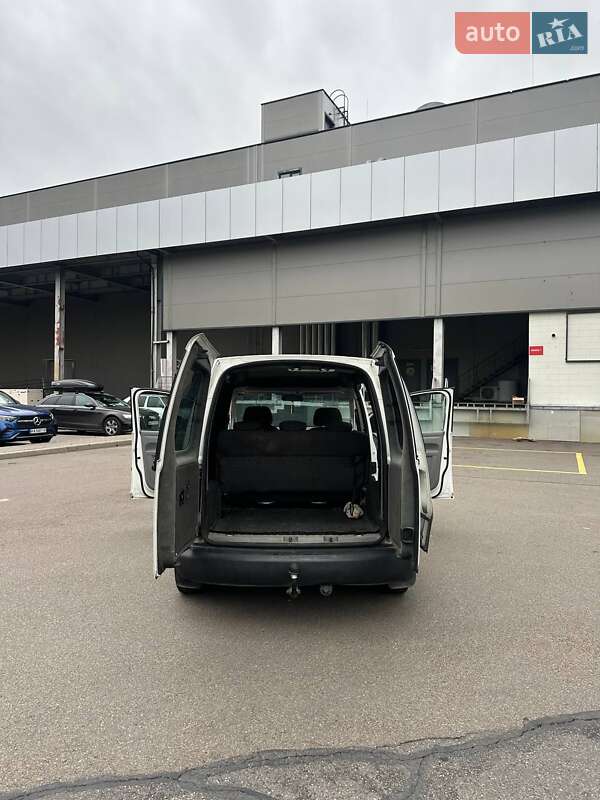 Минивэн Volkswagen Caddy 2005 в Киеве