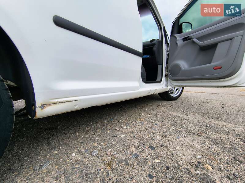 Вантажний фургон Volkswagen Caddy 2008 в Харкові