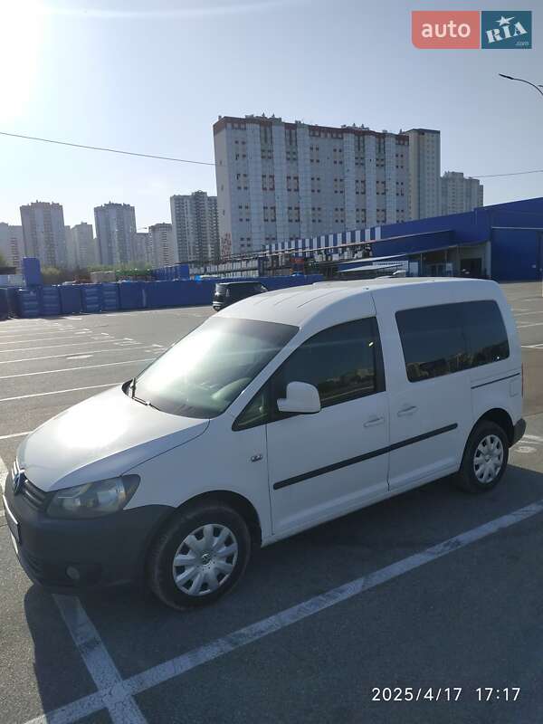 Минивэн Volkswagen Caddy 2010 в Чернигове