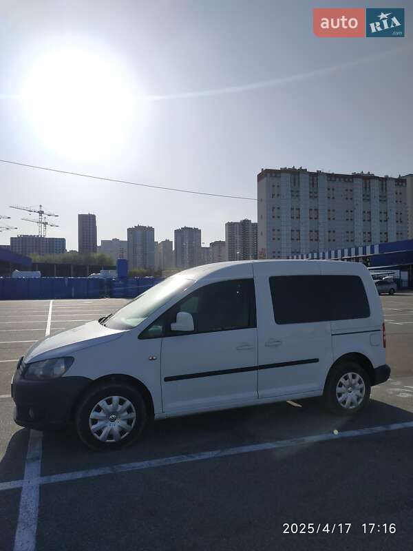 Минивэн Volkswagen Caddy 2010 в Чернигове