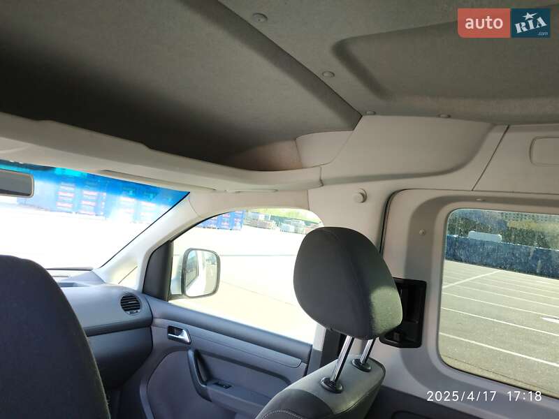 Минивэн Volkswagen Caddy 2010 в Чернигове