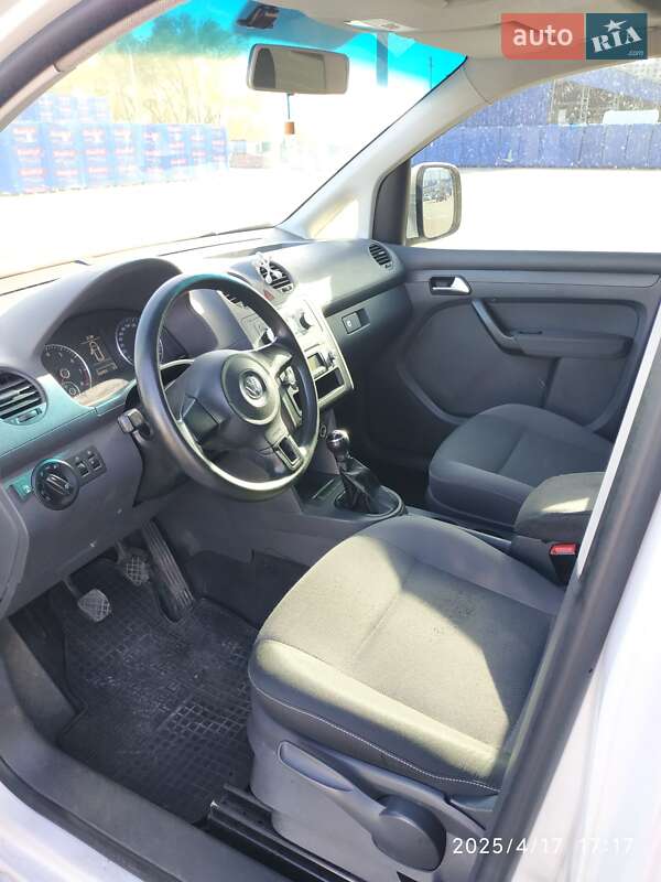 Минивэн Volkswagen Caddy 2010 в Чернигове