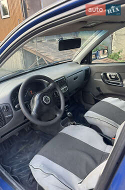 Грузовой фургон Volkswagen Caddy 2001 в 