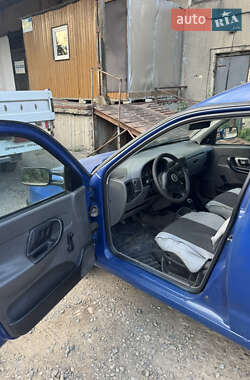 Грузовой фургон Volkswagen Caddy 2001 в 