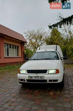 Грузовой фургон Volkswagen Caddy 1997 в Дубровице