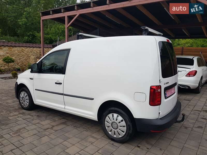 Грузовой фургон Volkswagen Caddy 2018 в Остроге