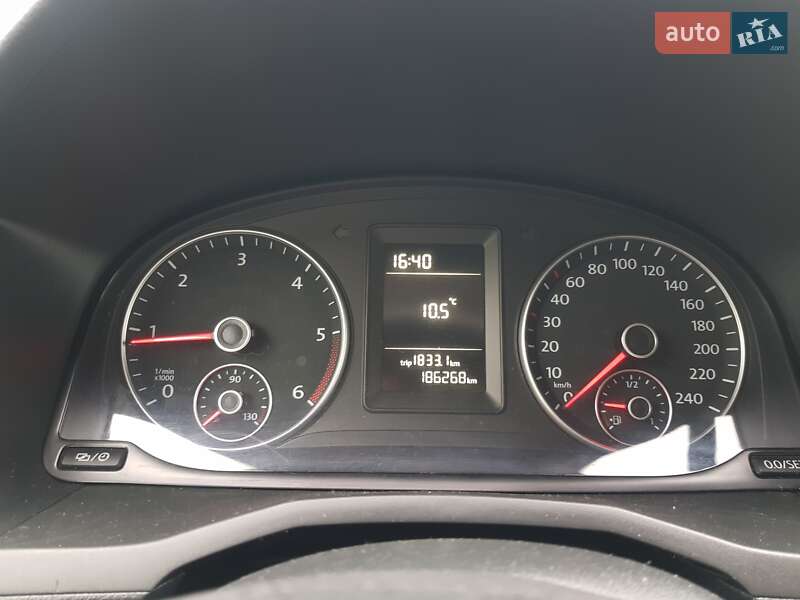 Грузовой фургон Volkswagen Caddy 2018 в Остроге