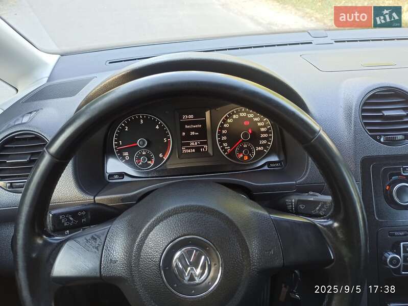 Минивэн Volkswagen Caddy 2010 в Ровно фото 17 Минивэн Volkswagen Caddy 2010 в Ровно