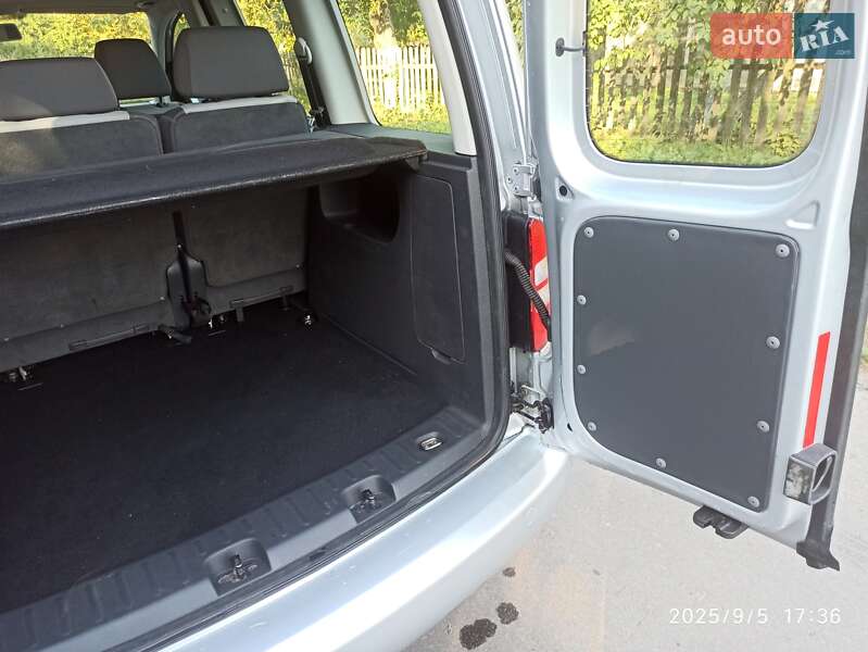 Минивэн Volkswagen Caddy 2010 в Ровно фото 29 Минивэн Volkswagen Caddy 2010 в Ровно