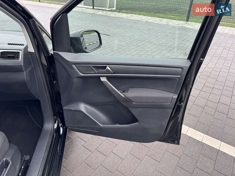 Минивэн Volkswagen Caddy 2017 в Мукачево