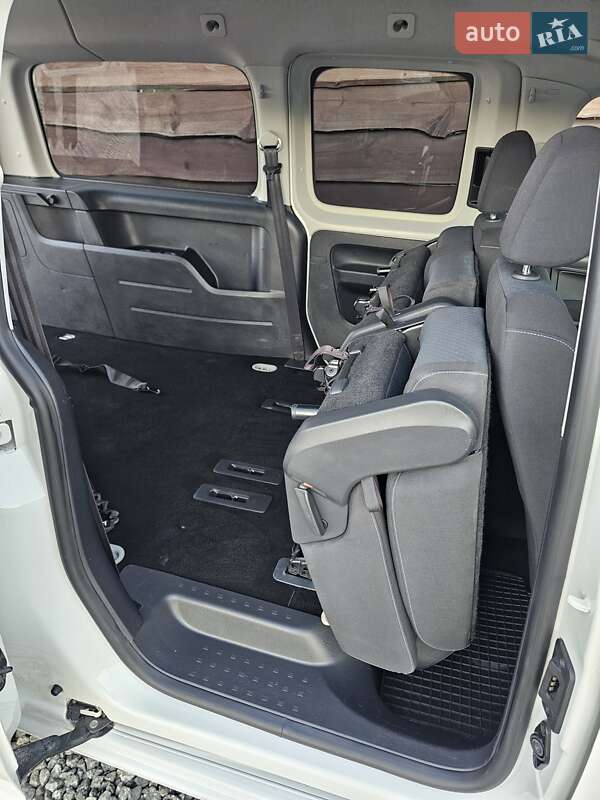 Минивэн Volkswagen Caddy 2017 в Шепетовке фото 51 Минивэн Volkswagen Caddy 2017 в Шепетовке