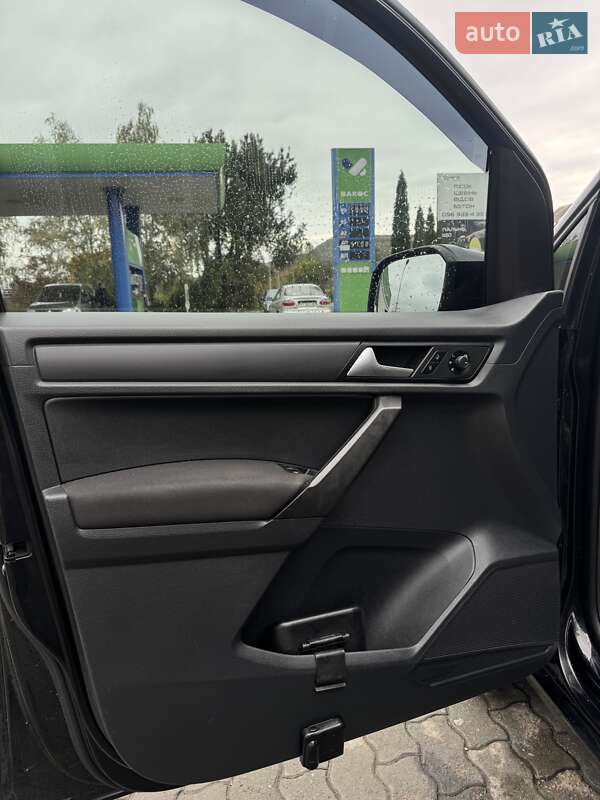 Минивэн Volkswagen Caddy 2015 в Тячеве