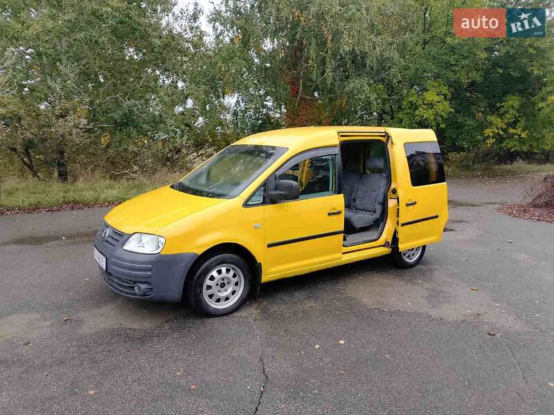 Минивэн Volkswagen Caddy 2006 в Киеве