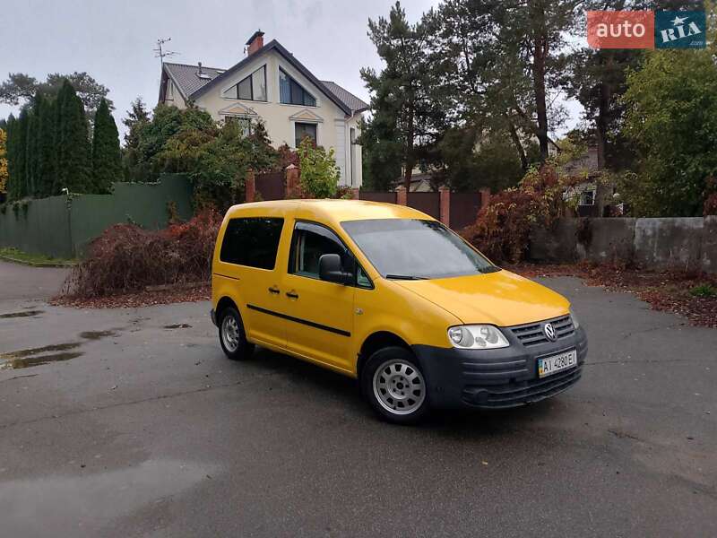 Минивэн Volkswagen Caddy 2006 в Киеве