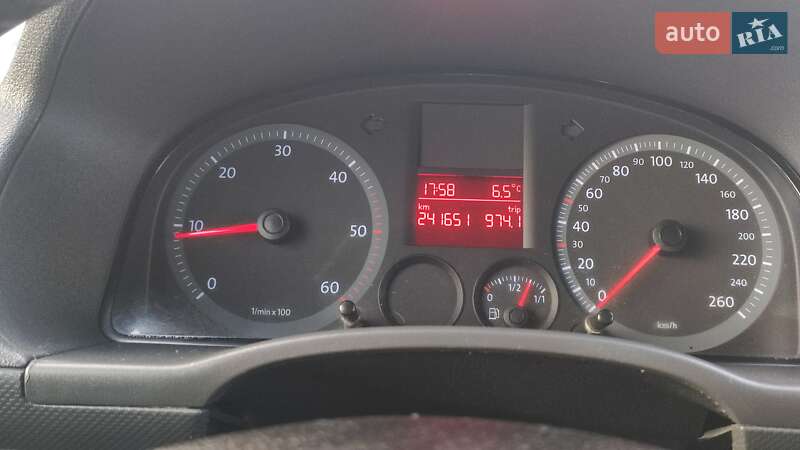 Грузовой фургон Volkswagen Caddy 2006 в Дрогобыче