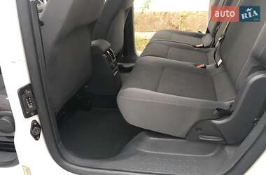 Минивэн Volkswagen Caddy 2011 в 