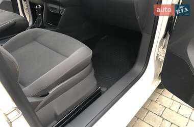 Минивэн Volkswagen Caddy 2011 в 
